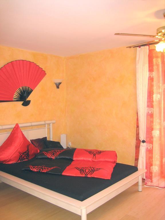 Cleo'S Hotel カルシュタット 部屋 写真