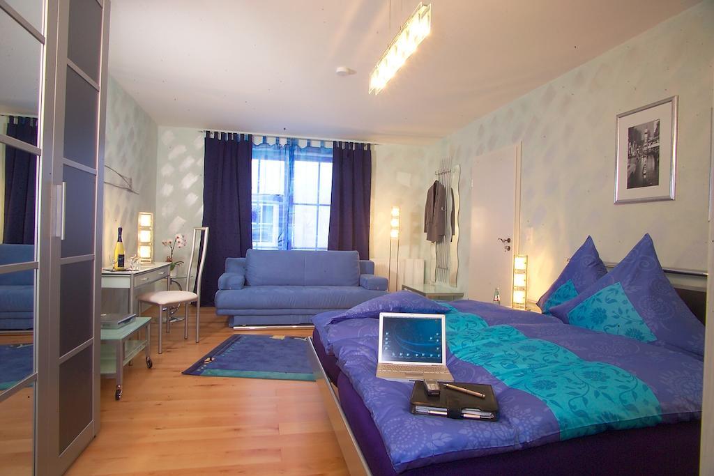Cleo'S Hotel カルシュタット 部屋 写真
